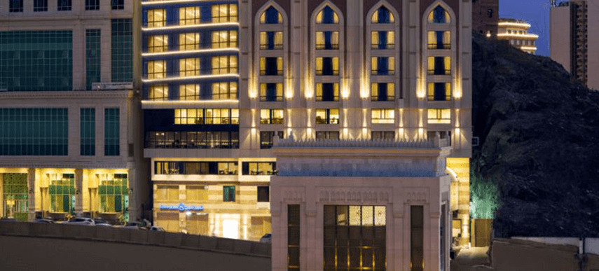 מכה Sheraton Makkah Jabal Al Kaaba Hotel מראה חיצוני תמונה The hotel at night